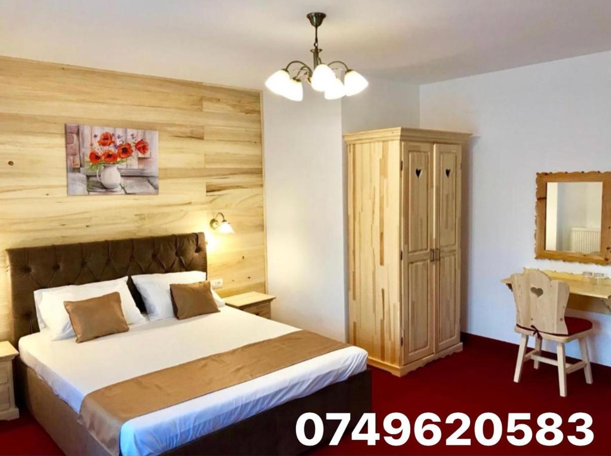 Casa Belcin Spa&Retreat บุชเตนี ภายนอก รูปภาพ