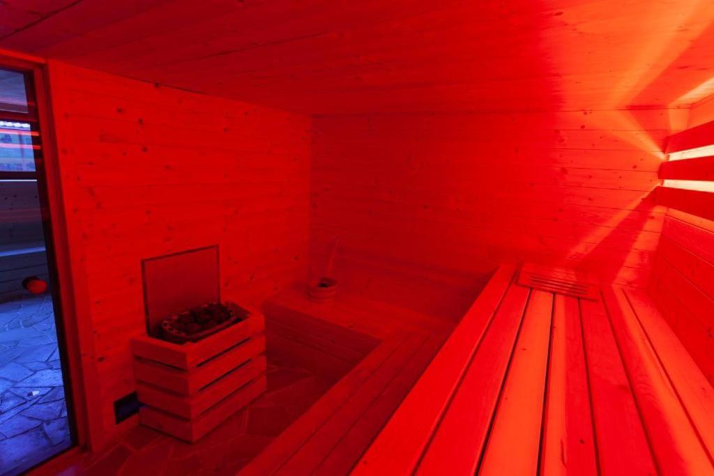 Casa Belcin Spa&Retreat บุชเตนี ภายนอก รูปภาพ