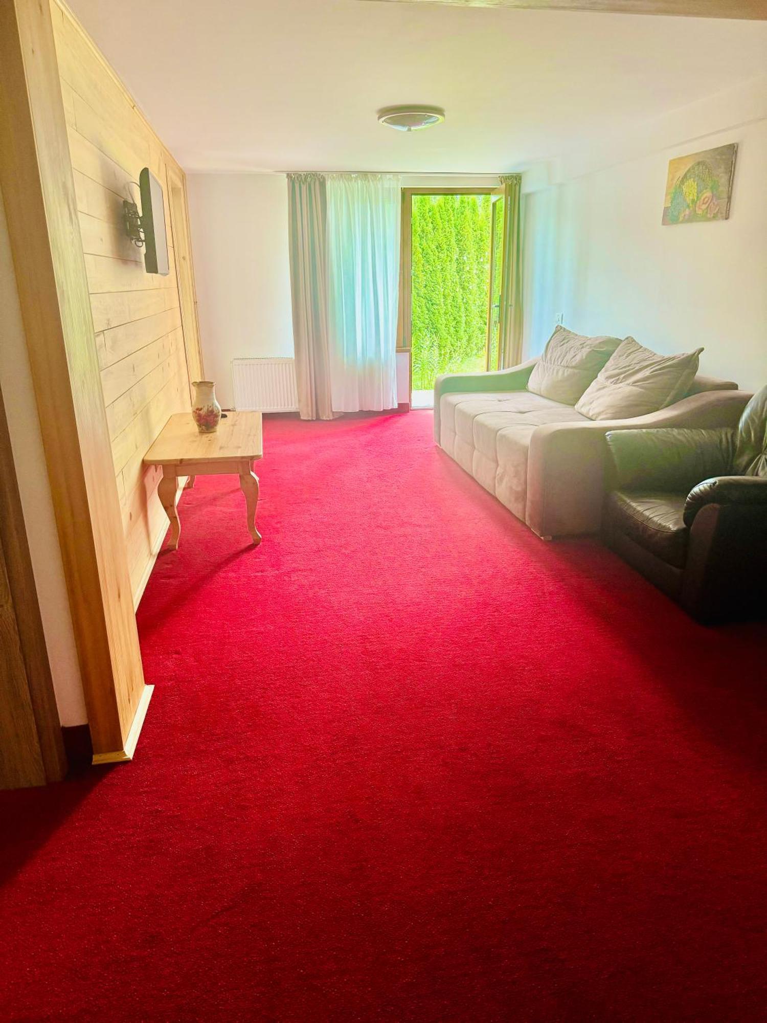 Casa Belcin Spa&Retreat บุชเตนี ภายนอก รูปภาพ