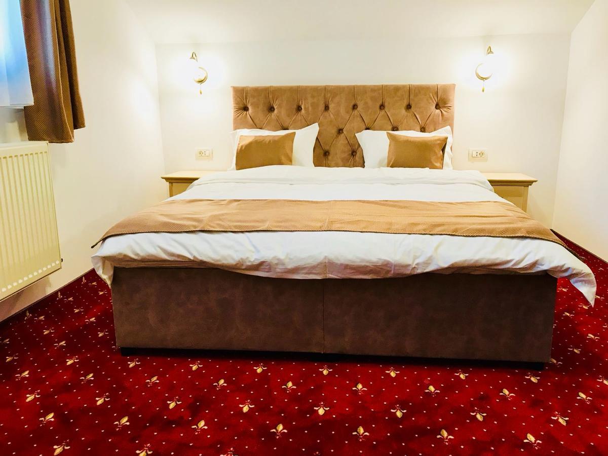 Casa Belcin Spa&Retreat บุชเตนี ภายนอก รูปภาพ